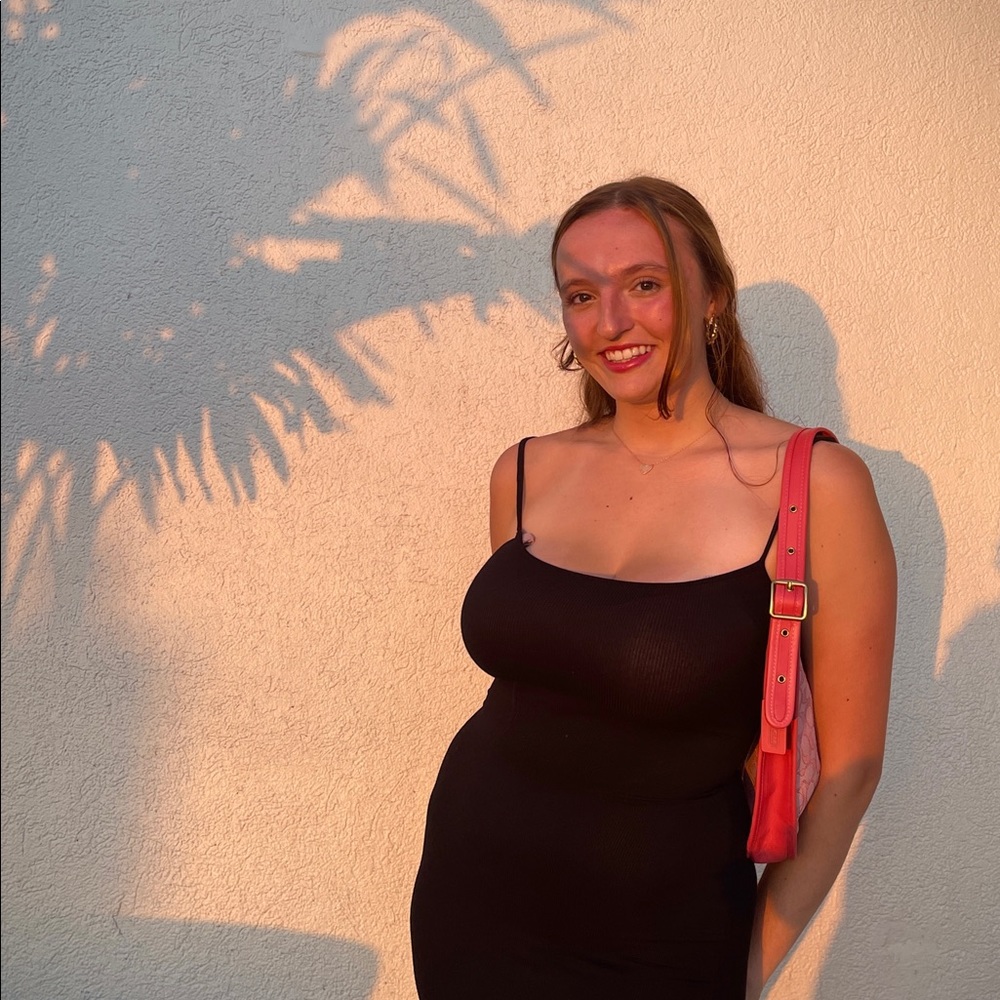 Meet your Posher, Danielle